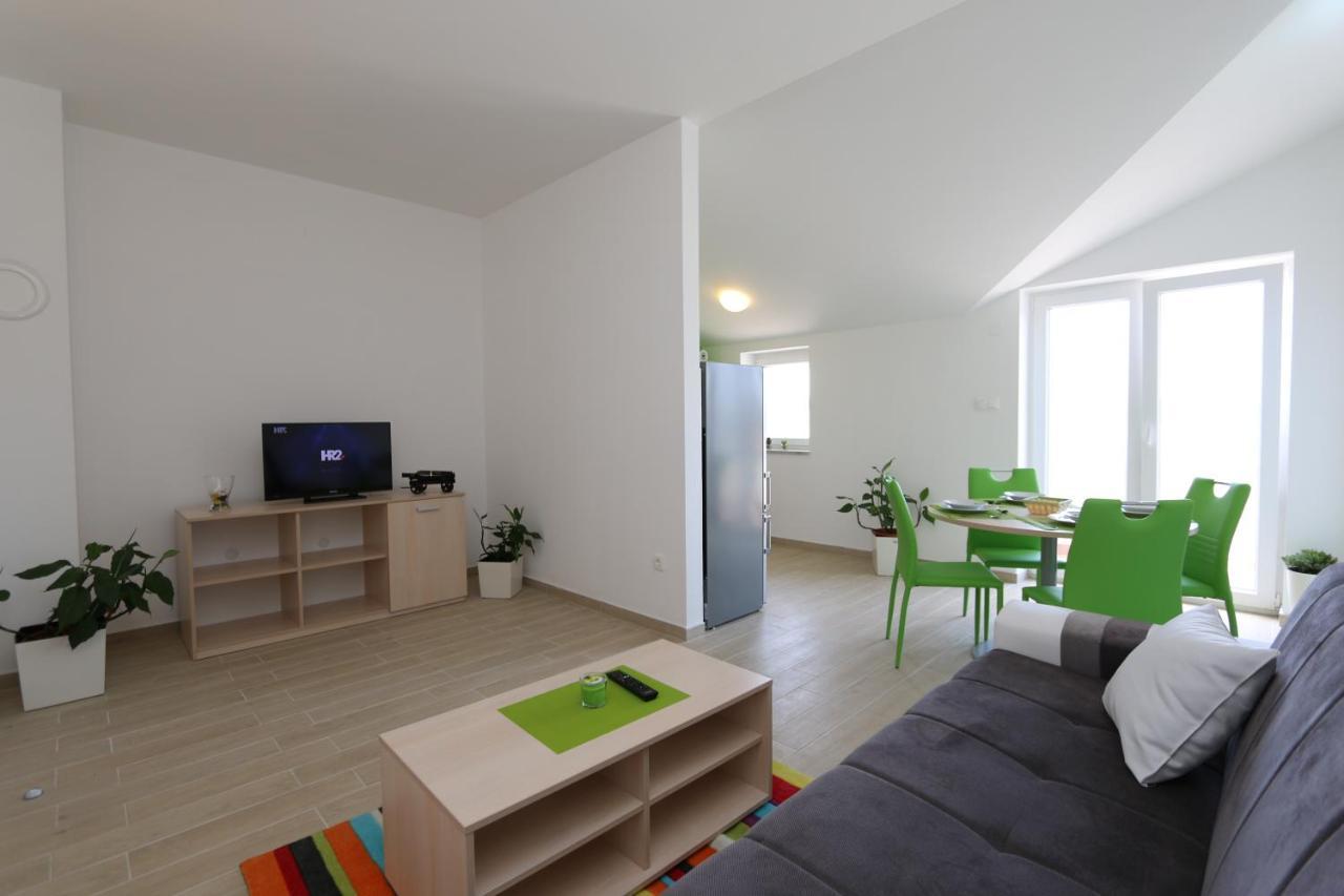Apartments Sucic Iva I Tea Soline  Exterior foto