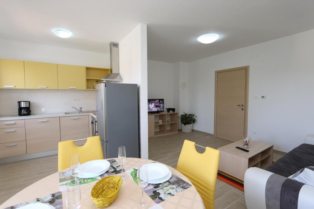 Apartments Sucic Iva I Tea Soline  Exterior foto