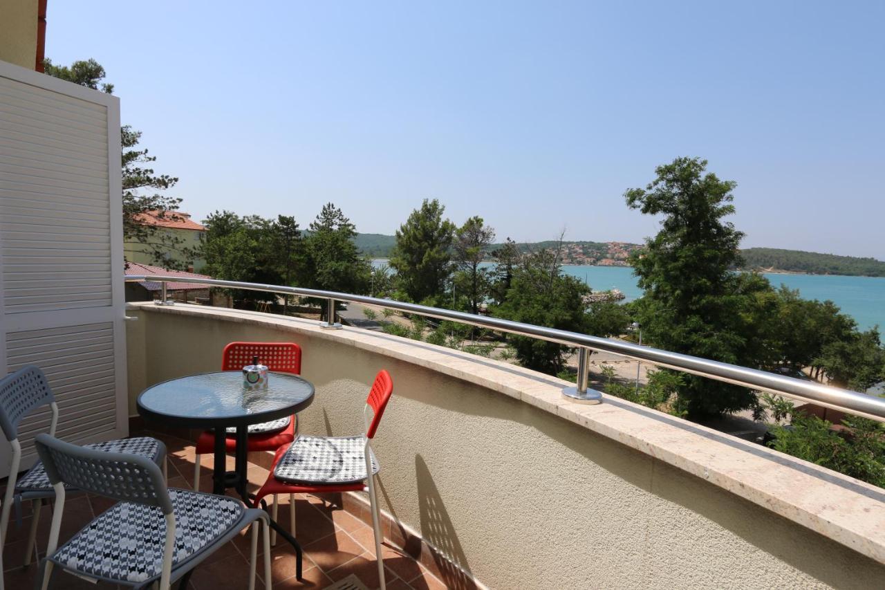 Apartments Sucic Iva I Tea Soline  Exterior foto